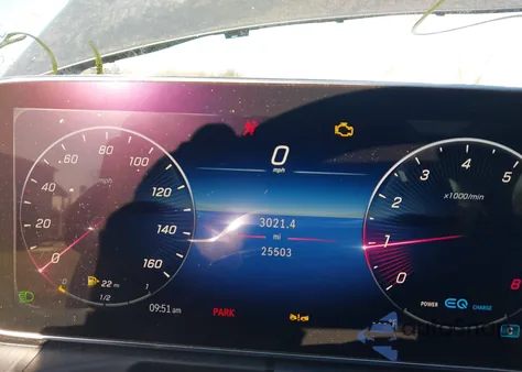 2022 Mercedes-Benz C 300 4Matic z USA, uszkodzony, nr VIN W1KAF4HBXNR039865